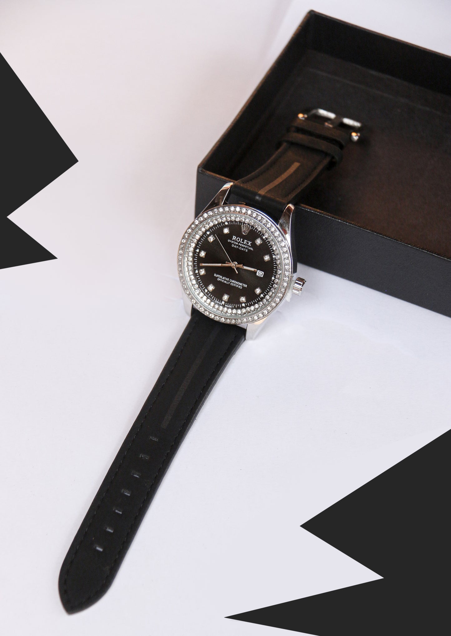 PEARL BLACK DIAL LEATHER STRAP