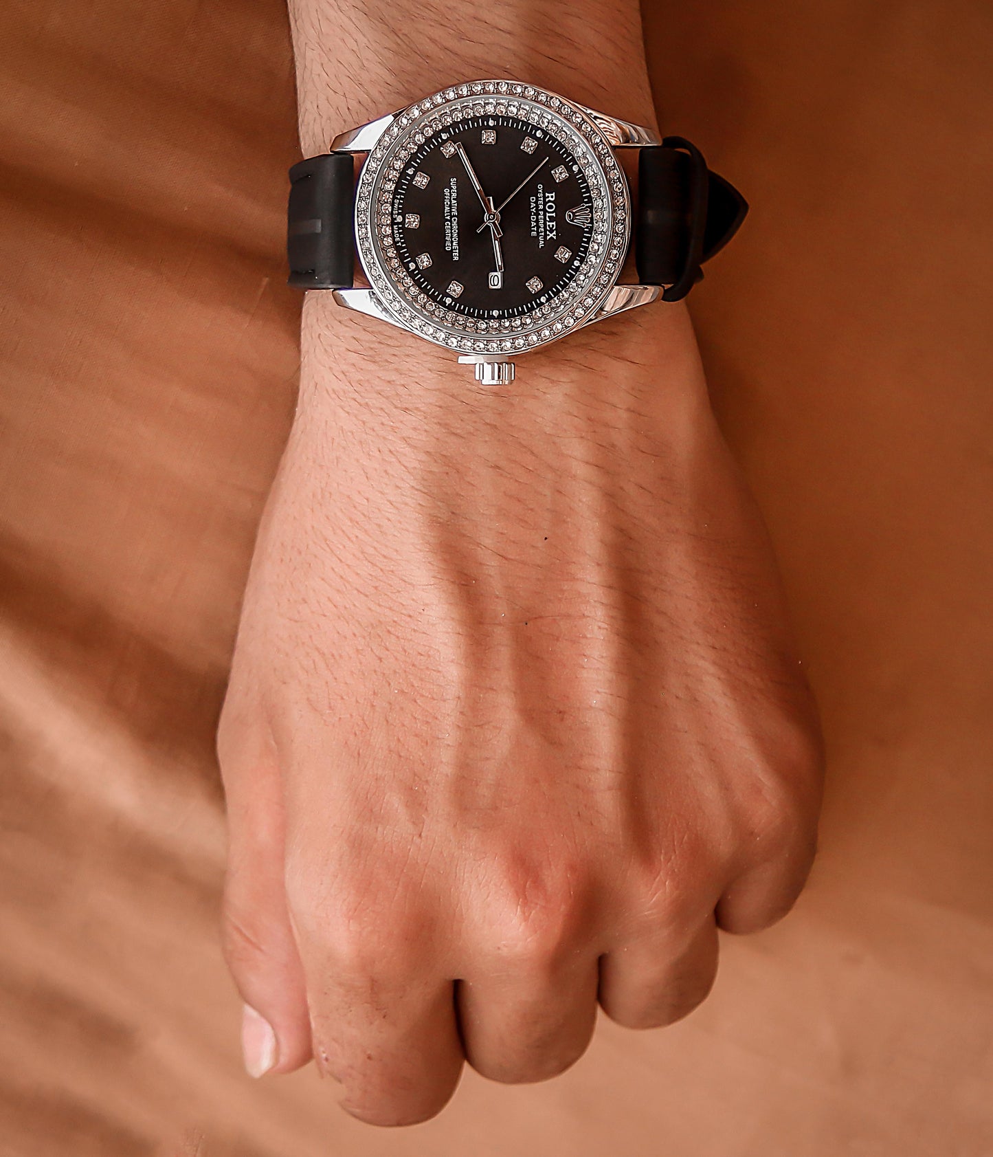 PEARL BLACK DIAL LEATHER STRAP