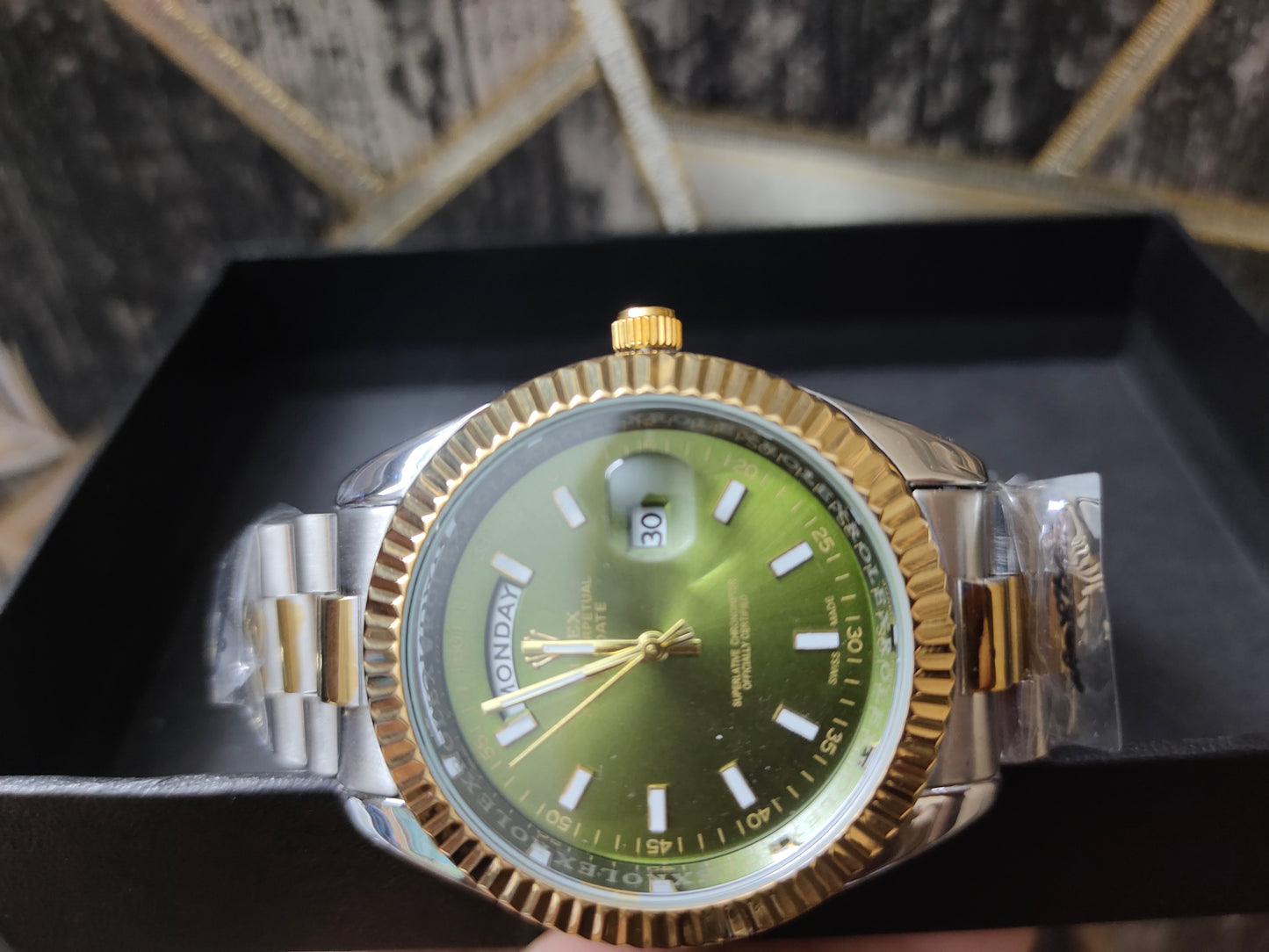 AA RX Day & Date ( Two Tone Inner Olive Green)