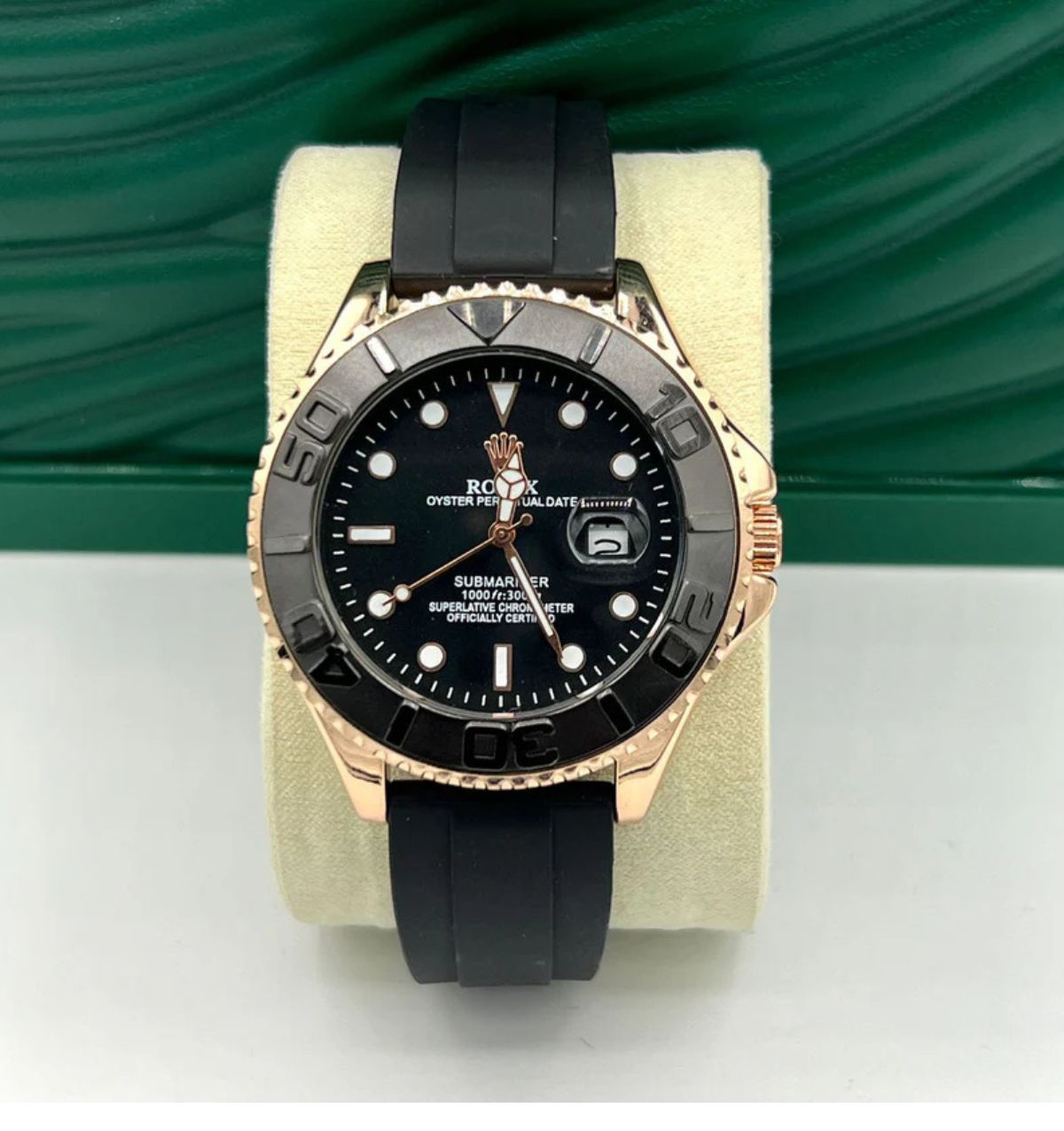 Rlx Yacht Master  Rose Gold ( Inner Black)
