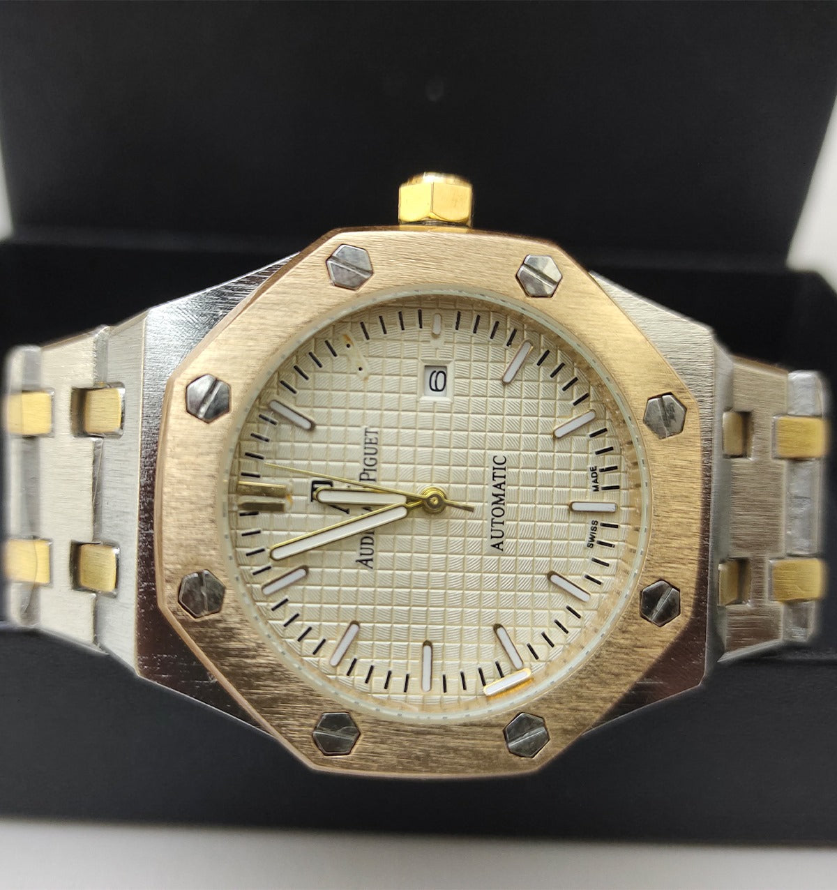 AP Luxury Model (Two Tone White)