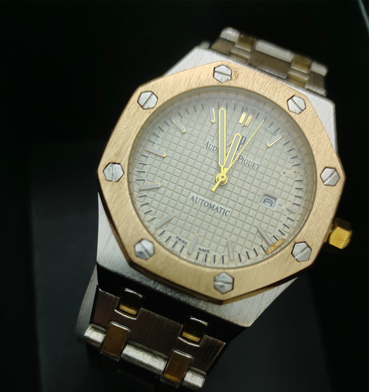 AP Luxury Model (Two Tone White)